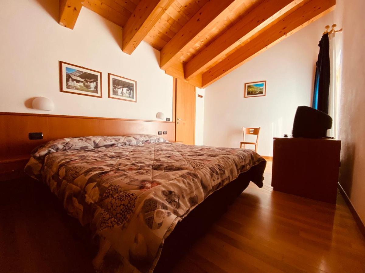 Residence Pizzo Scalino К'єза-ін-Вальмаленко Екстер'єр фото