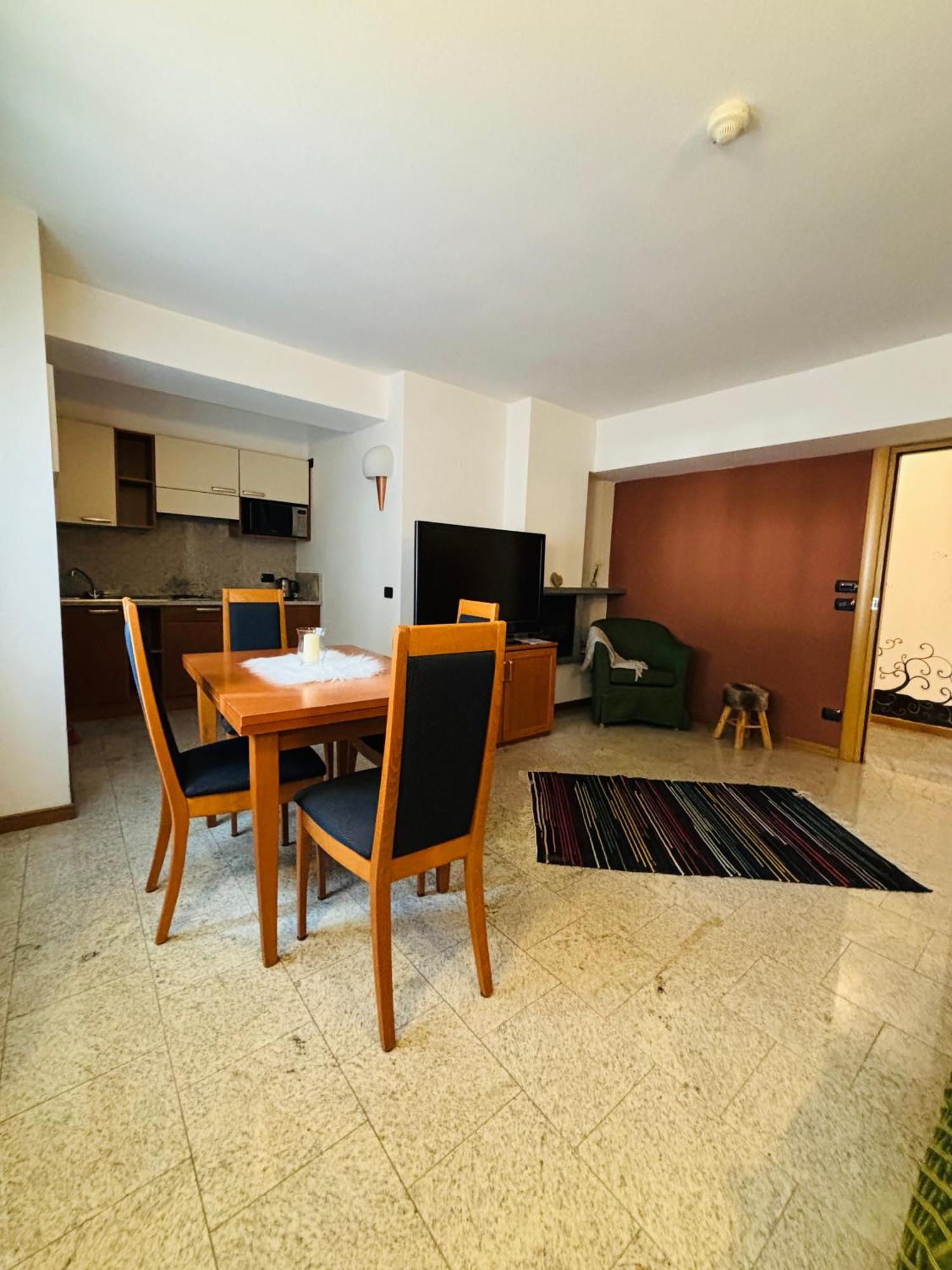 Residence Pizzo Scalino К'єза-ін-Вальмаленко Екстер'єр фото